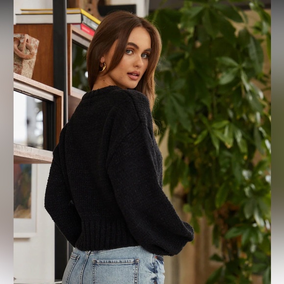 Altar’d State Womens Soft Back Chenille Hip Length Sweater NWTS Size Medium - Picture 2 of 9